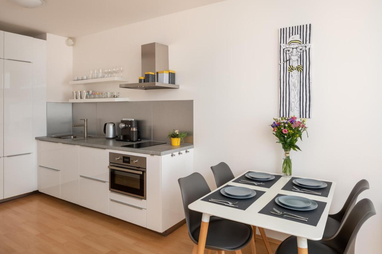 Sunny Apartment In Modrany By Prague Days Kültér fotó